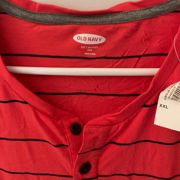 *NWT* XXL Old Navy Henley - Picture 2 of 2